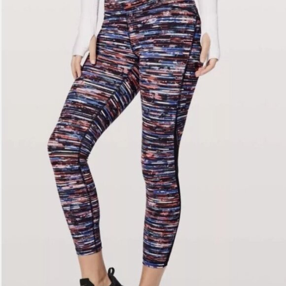 Lululemon Train Times 7/8 Pant 25" Hinshu Alpine White Multi/Black Womens Sz 4 - Picture 2 of 8